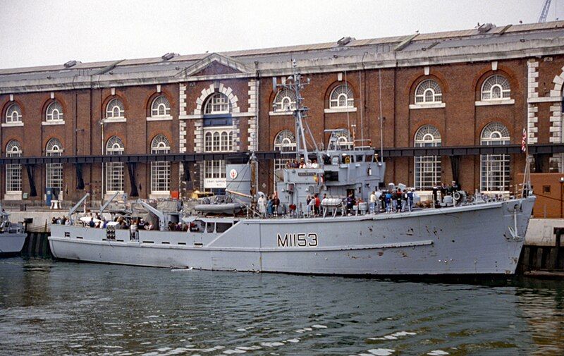 File:HMS Kedleston.jpg