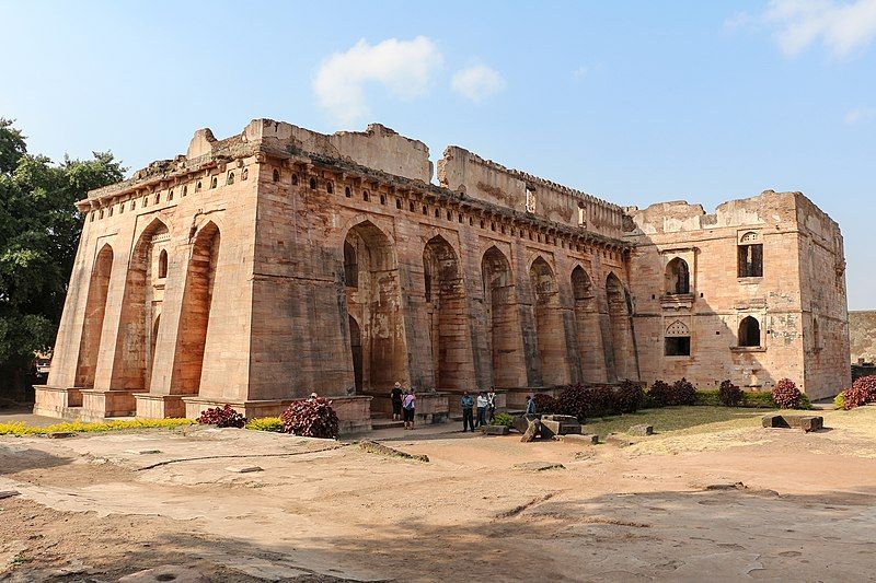 File:Hindola Mahal 01.jpg