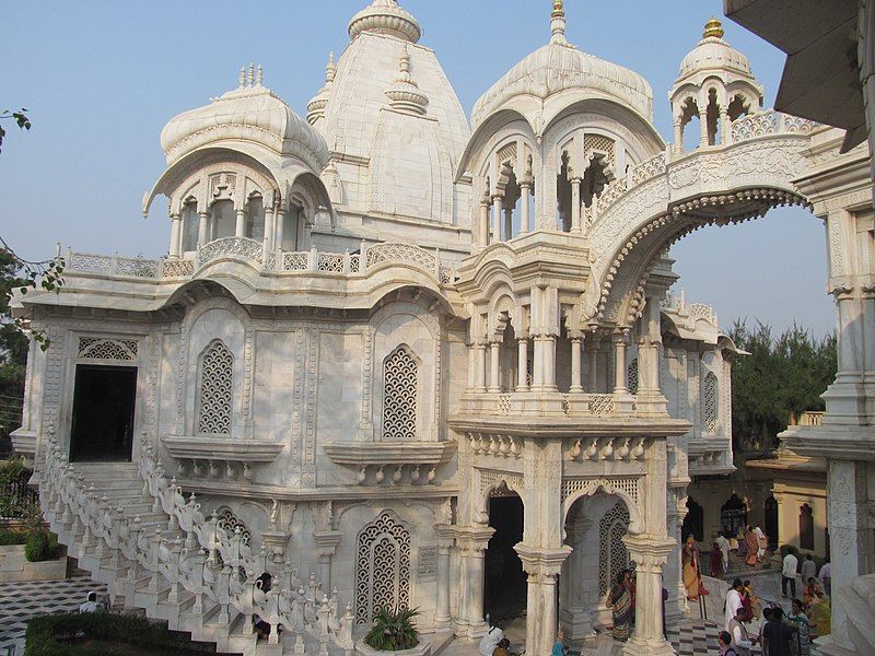 File:ISKON TEMPLE 1.jpg