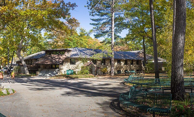 File:Interlochen Administration Building.jpg