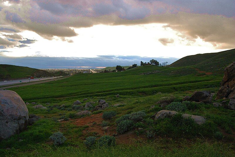 File:Jurupa Mountains scenery.jpg