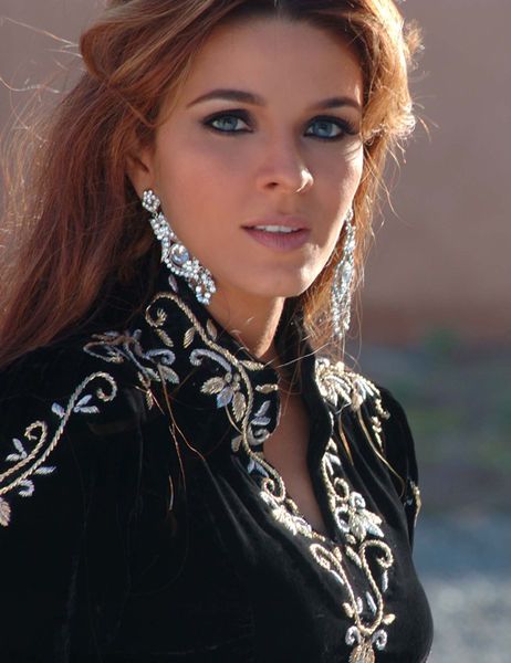 File:Raageshwari 5 (cropped).jpg