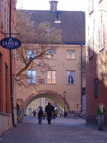 File:Street in uppsala1.JPG