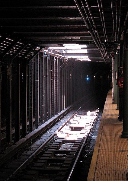 File:Subway Light vc.jpg