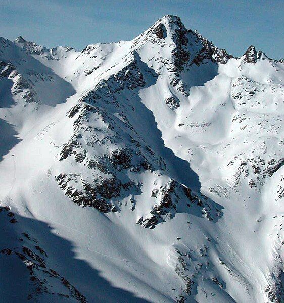 File:Sulzkogel von Osten.JPG