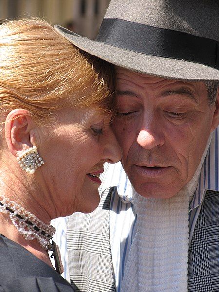 File:Tango couple closeup.jpg