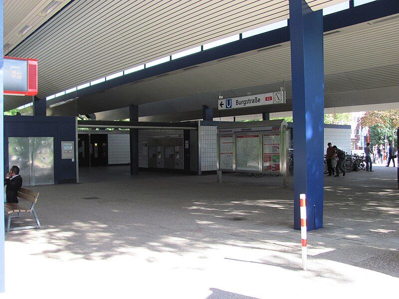 File:U-Bahnhof Burgstraße 2.jpg