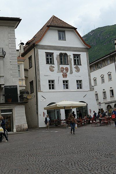 File:Waage Bozen.jpg