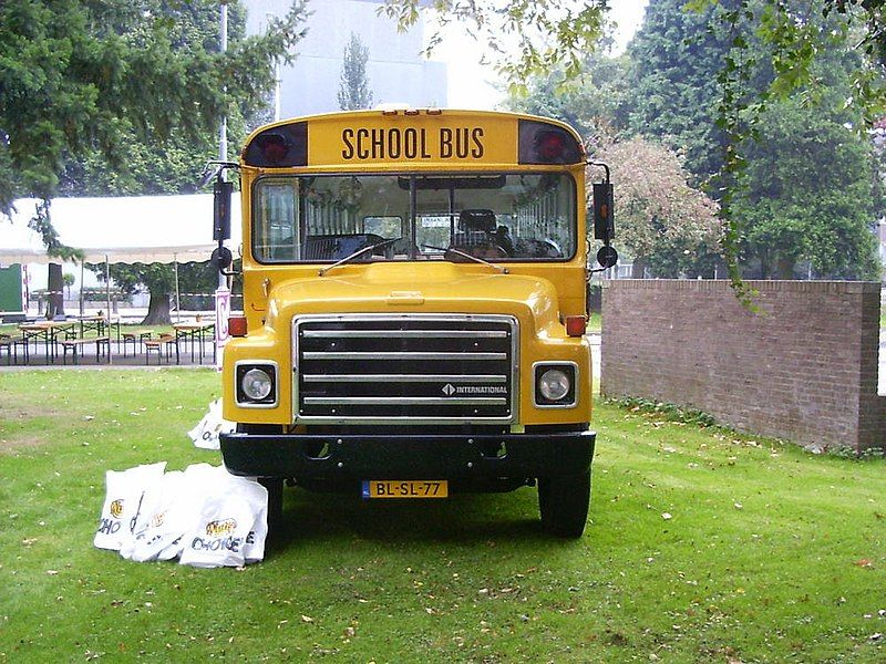 File:03schoolbusvoor.jpg