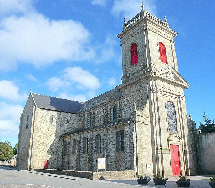 File:Abbaye Saint-Gildas-de-Rhuys-byRundvald.jpg