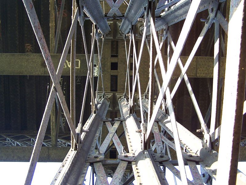 File:Bennerley Viaduct Pier.jpg