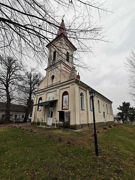 File:Biserica din Jupani.jpg