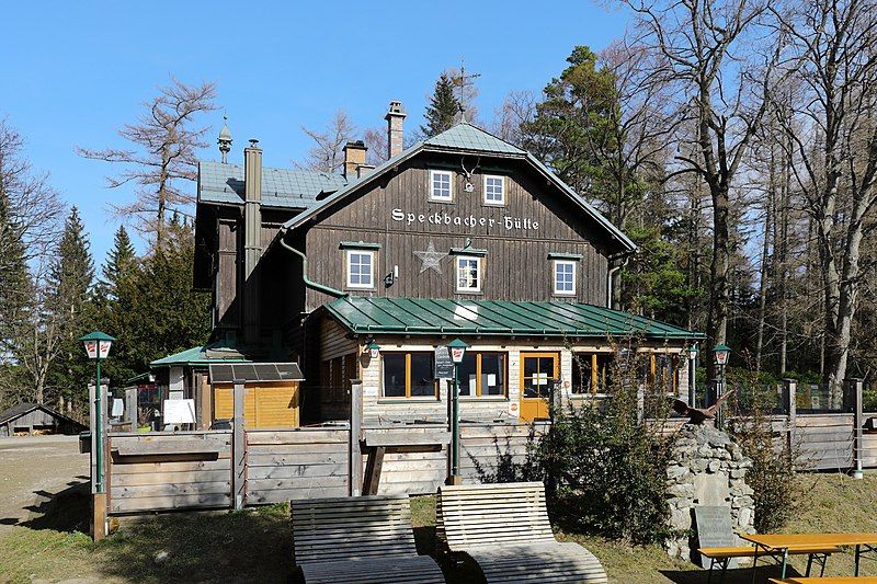 File:Breitenstein - Speckbacher-Hütte.JPG