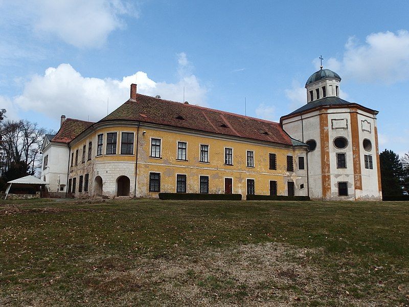 File:Choltice, zámek (1).jpg