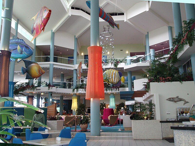 File:Daydreamresortfoyer05.jpg