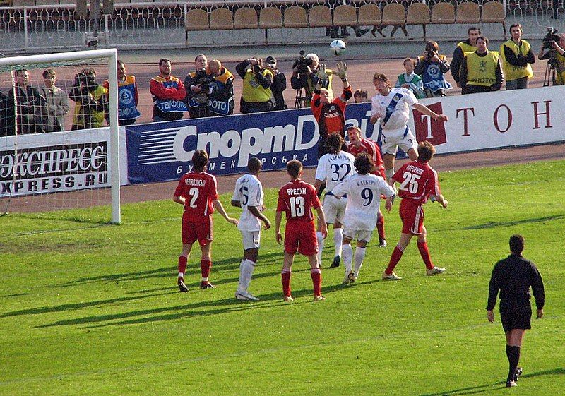 File:Dynamo-Kyiv-2006-05-02.jpg