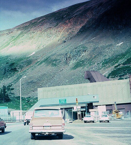 File:Eisenhower Tunnel 1978.jpg