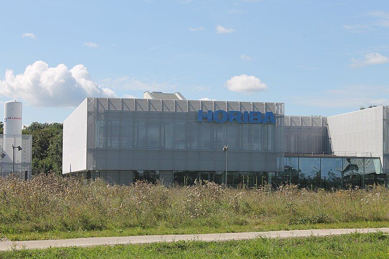 File:Horiba Paris-Saclay.JPG