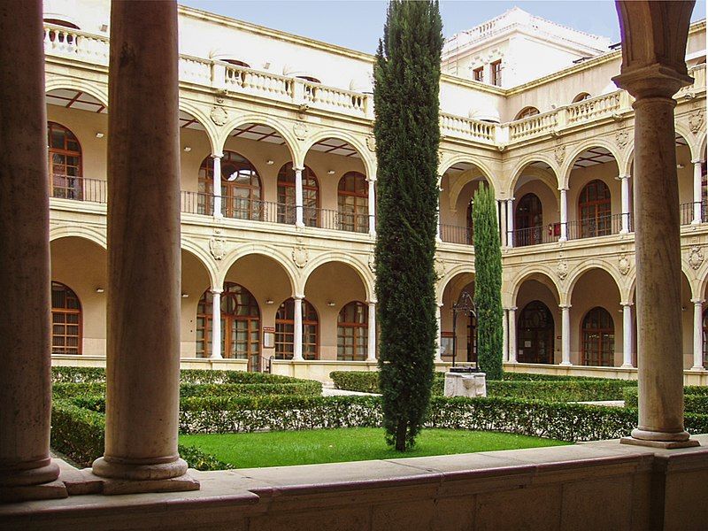 File:Murcia UniversityCloister.jpg