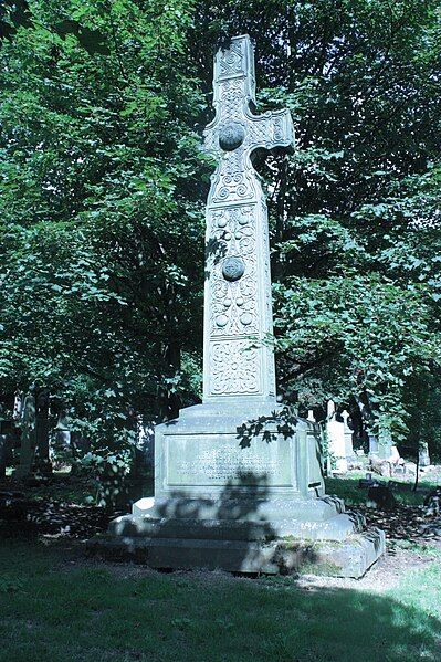 File:Robertson McLean's grave.JPG