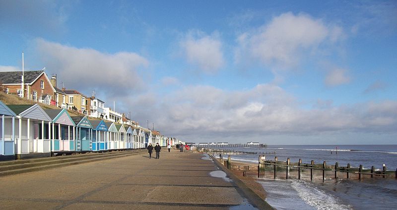 File:Southwold Sea Front.jpg