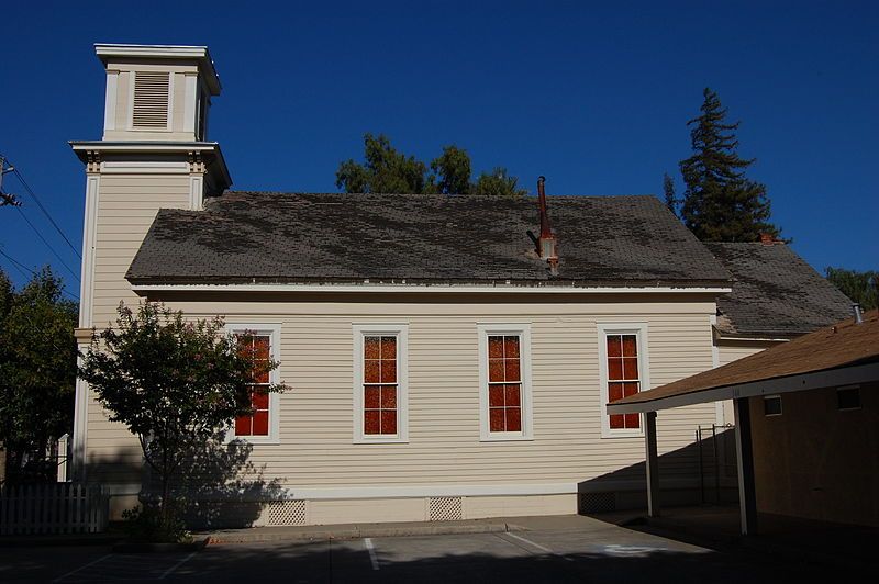 File:USA-Gilroy-Christian Church-1.jpg