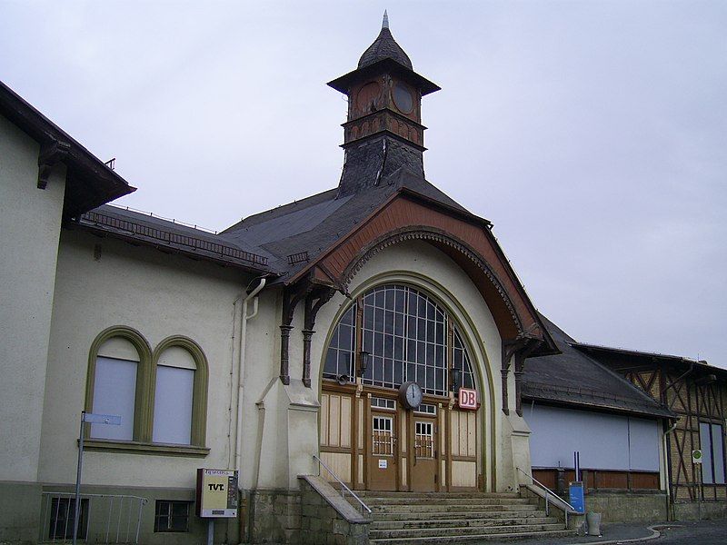 File:BadKoesen Bahnhof.jpg