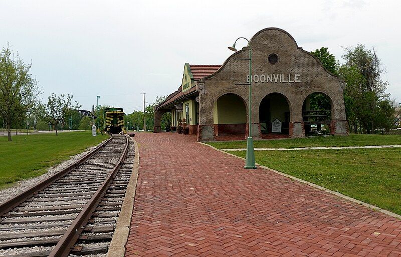 File:Boonville, Missouri (2015).jpg