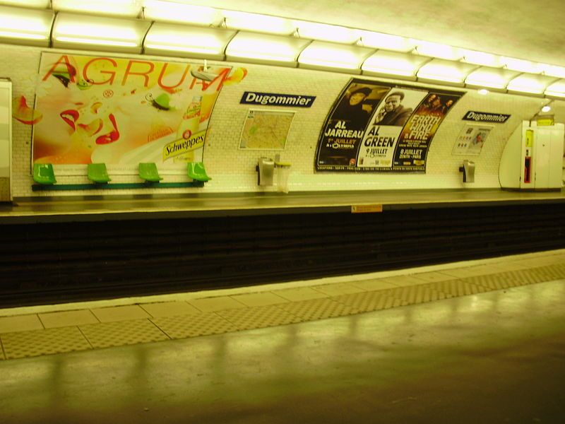 File:Dugommier métro 02.jpg