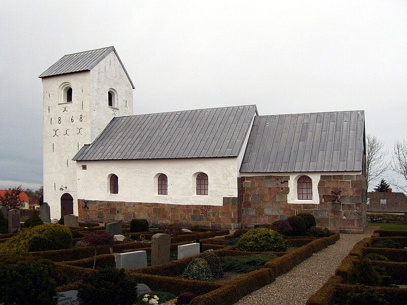 File:Em Kirke 3.JPG