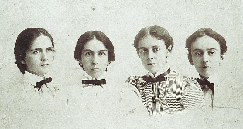 File:Hamilton Sisters.jpg