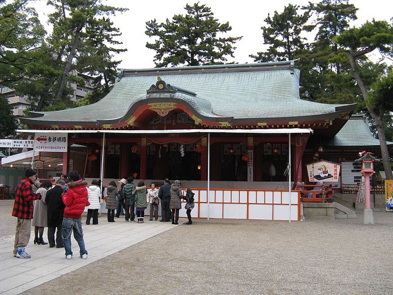 File:Nagata-jinja haiden.jpg