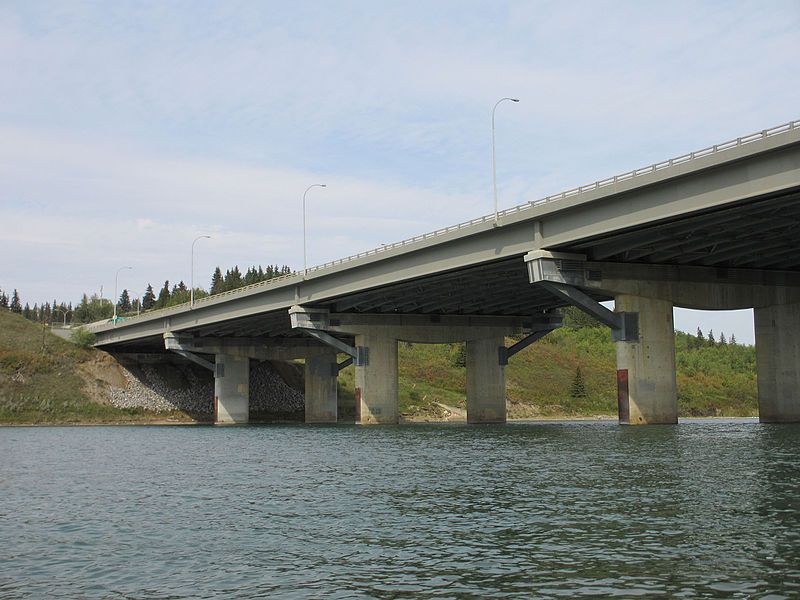 File:Quesnell Bridge (20835735529).jpg