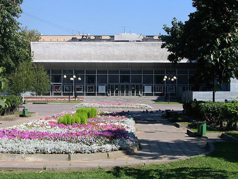 File:Satirikon theatre Moscow.JPG