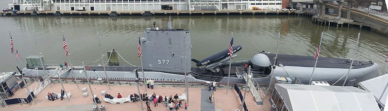 File:USS Growler-557-pano.jpg