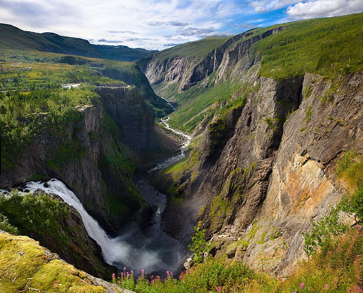 File:Vøringfossen.jpg