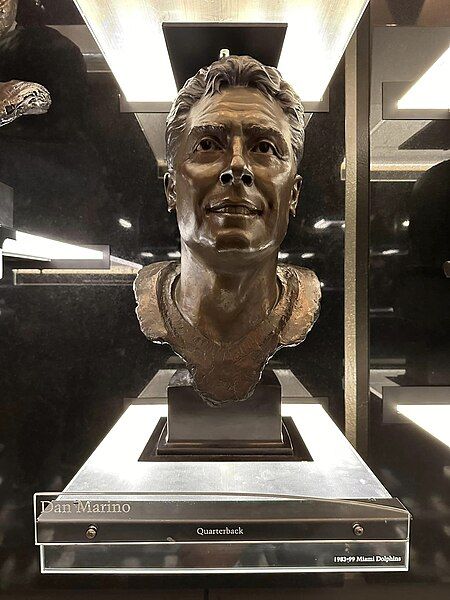 File:2005 Dan Marino.jpg