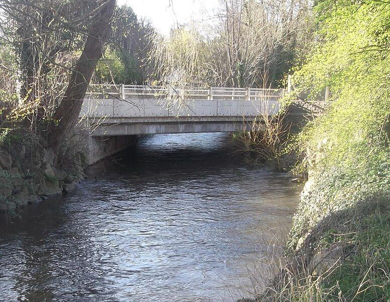 File:A494 Bridge Ruthin.jpg