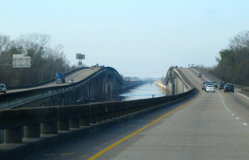 File:Atchafalaya Bridge.jpg