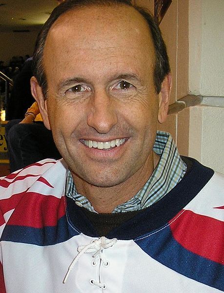 File:Dick-DeVos-Nov-3-2006-Cropped.jpg