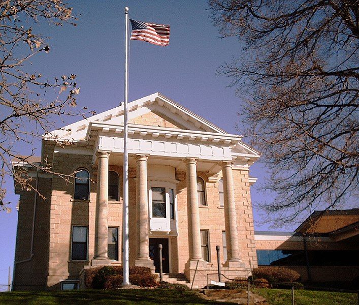 File:DodgeCountyMNCourthouse2006.JPG