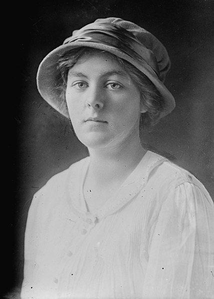 File:Gladys Ravenscroft (cropped).jpg