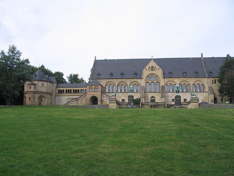 File:Goslar Kaiserpfalz.jpg