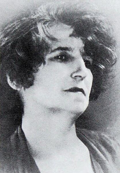 File:Hélène Picard 1920s.jpg