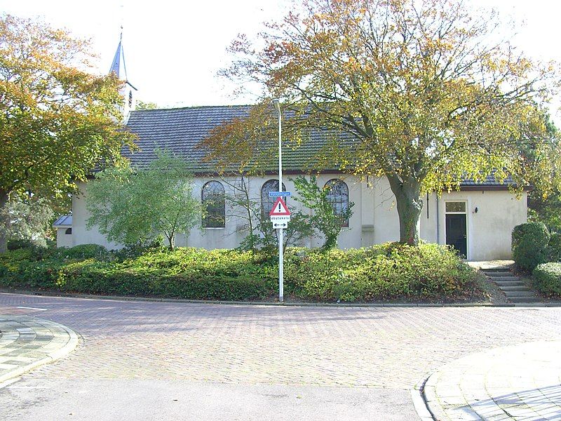 File:Kerk vierpolders.JPG