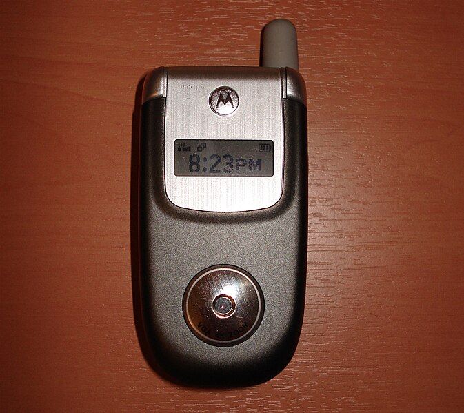 File:MOTOROLA V220 GREY.jpg