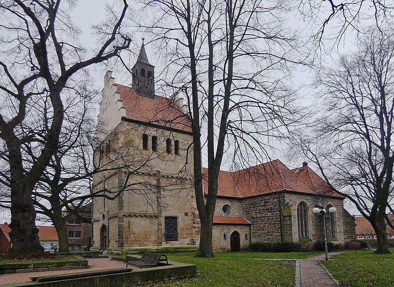 File:Margarethenkirche Gehrden.jpg