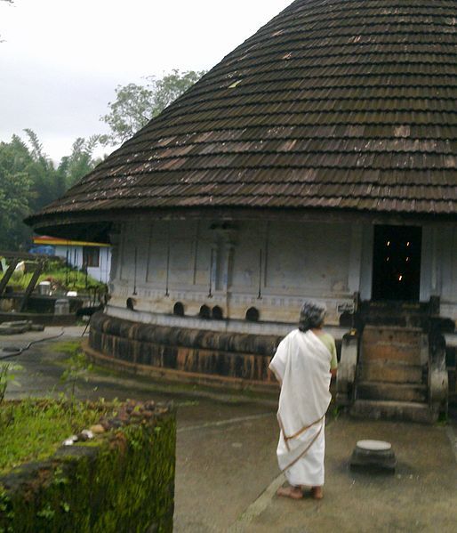 File:Mathoor Temple.jpg