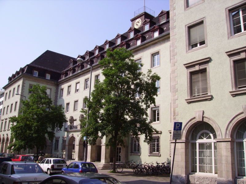 File:Musikhochschule in Mannheim.jpg