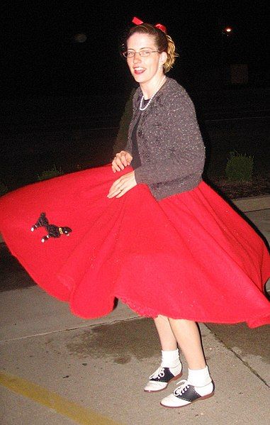 File:PoodleSkirtTwirl.jpg